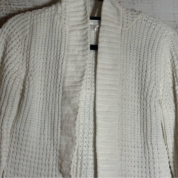 No Boundaries Women's White Open Cardigan Size XS - Picture 3 of 5